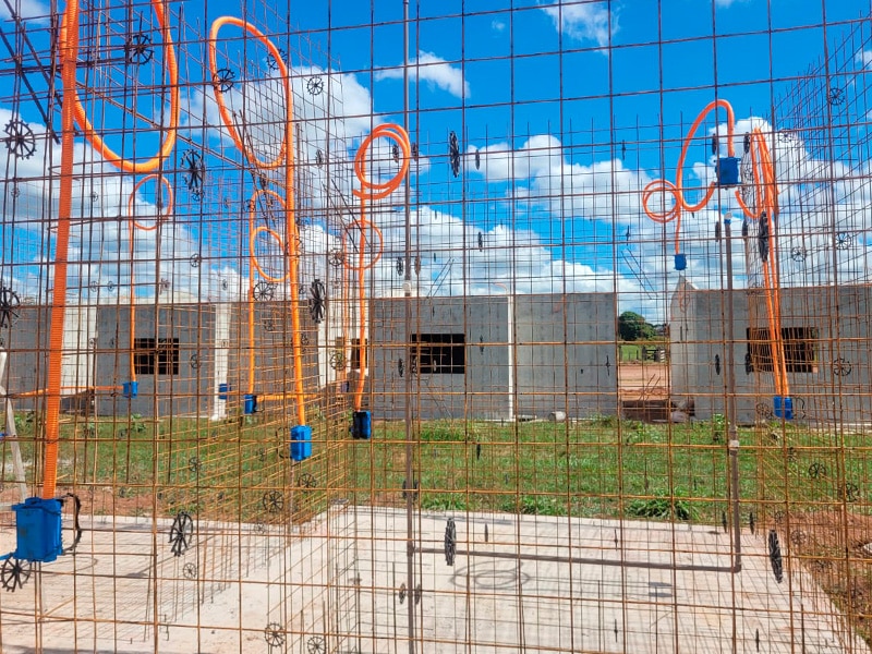 montagem do sistema parede de concreto